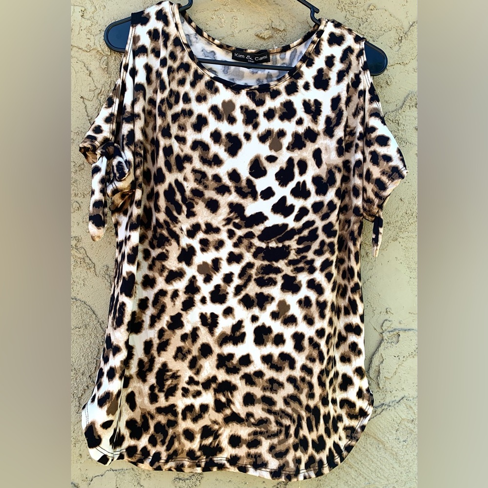 Leopard print top